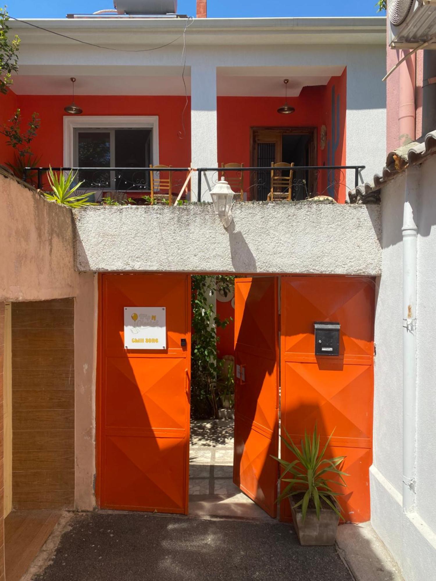 Trip'N'Hostel Chill Zone تيرانا المظهر الخارجي الصورة